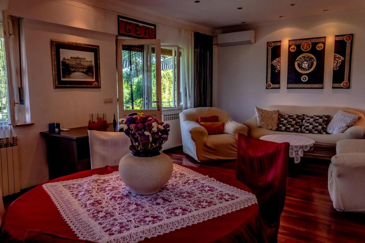 Apartment Gea Icici Luaran gambar